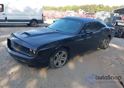 2015 Dodge Challenger R/T z USA, uszkodzony, nr VIN 2C3CDZAT4FH701843